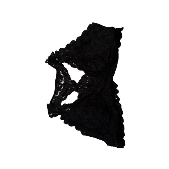 Black Lace Razor Back Bralette - Picture 1 of 2